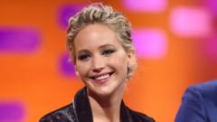 Jennifer Lawrence 'blindsided' by nude photos leak - BBC News