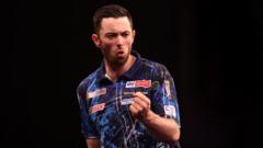 Humphries starts World Matchplay with emphatic win