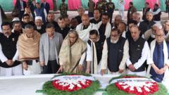 শনিবার নতুন মন্ত্রীদের নিয়ে শেখ হাসিনা টুঙ্গীপাড়ায় বাংলাদেশের প্রতিষ্ঠাতা রাষ্ট্রপতি শেখ মুজিবুর রহমানের প্রতি শ্রদ্ধা জানান।