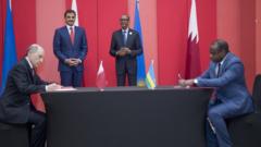 Umutegetsi wa Qatar Sheikh Tamim bin Hamad Al Thani na Perezida Kagame bahagarikiye isinywa ry'amasezerano ejo kuwa mbere