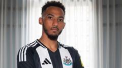 Newcastle sign former Bournemouth defender Kelly