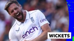 Woakes gives England momentum with back-to-back wickets