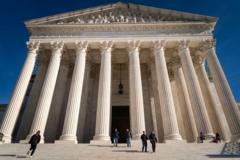 アメリカ合衆国最高裁判所本部のファサード。