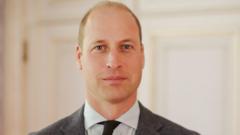 Принц Уэльский в костюме и галстуке