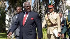 Sierra Leone : L'ancien président accusé de trahison doit quitter le pays