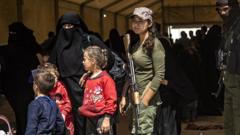 IŞİD'in elinden alınan bölgelerdeki kadın ve çocuklar, SDG kontrolündeki kamplara yerleştirildi