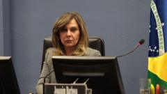 A subprocuradora-geral da República Lindôra Araújo, representante do procurador-geral Algusto Aras, comanda investigações