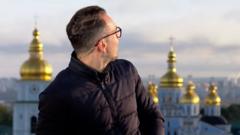 BBC novinar Hjugo Bačega traži sklonište tokom ruskog raketnog napada
