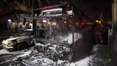 Сгоревший автобус в городе Холон