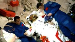 中國官方媒體周三（6月23日）發佈了這段記錄宇航員生活和工作的影片。