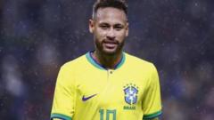 Neymar memperkuat timnas Brasil.
