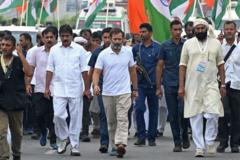 ভারত জোড়ো যাত্রা চলা কালীন হায়দ্রাবাদে রাহুল গান্ধী।