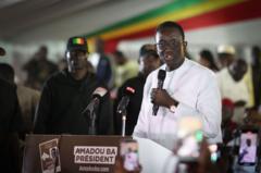 Qui est Amadou Ba, le candidat de la coalition au pouvoir à l'élection présidentielle au Sénégal ?