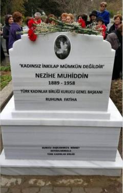 Nezihe Muhiddin'in mezarı