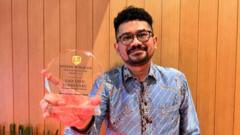 BBC News Indonesia kembali raih penghargaan 'Hassan Wirajuda Perlindungan WNI Award' dari Kemlu RI