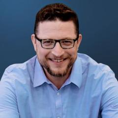 الصحفي روي إيدان