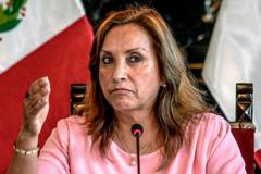 Detienen al hermano y al abogado de la presidenta de Perú, Dina Boluarte, por presunto tráfico de influencias