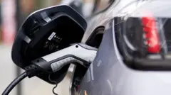 Electric vehicle charging station