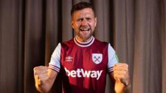 West Ham sign Dortmund striker Fullkrug for £27m