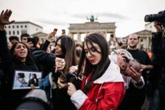 Tụ họp ở Berlin bày tỏ ủng hộ người biểu tình Iran vì vụ Mahsa Amini
