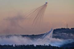 Pourquoi Israël lance-t-il des attaques au phosphore blanc au Liban ?