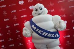 Fransız lastik şirketi Michelin ve Michelin Rehberi'nin sembolü olan Michelin'in "Lastik Adamı"nın Dubai'de düzenlenen etkinlikteki bir fotoğrafı 