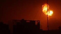 Han Yunus'taki İsrail hava saldırılarında gerçekleşen bir patlama