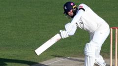 Leaning bats all day for Kent to defy Pears