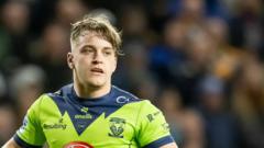 Warrington’s Hayes and Holroyd to stay until 2027