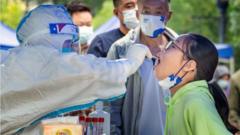 Trung Quốc báo cáo ngày thứ ba liên tiếp có hơn 1.000 ca nhiễm