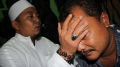 Fenomena caleg stres: Bolak-balik naik kereta Bogor-Jakarta hingga berjam-jam di luar rumah - 'Partai tidak beri pembekalan mental'