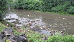 Flooding: North East hit by travel disruption - BBC News