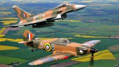 Battle of Britain 75th anniversary flypast takes place - BBC News