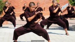 Monjas de Druk Gawa Khilwa treinam kung fu