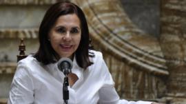 El gobierno interino de Bolivia rompe relaciones con Venezuela