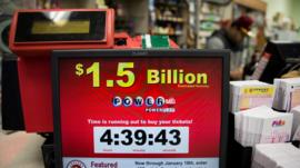 Cómo ganar US$1.500 millones en la lotería y acabar arruinado (y por qué es más común de lo que parece)