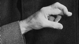 العبادة في زمن الكورونا: لماذا لا يصدّق المؤمنون أنّهم عرضة للعدوى؟