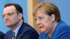 कोरोना वायरस: जर्मनी ने कैसे रोकी 'मौत की सूनामी'