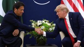 इमरान से फिर बोले ट्रंप- कश्मीर पर पाकिस्तान की मदद को तैयार
