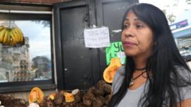 Cómo sobreviven en Venezuela quienes no tienen dólares