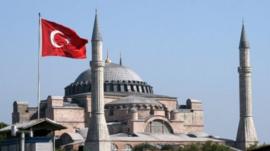 चर्च, म्यूज़ियम या मस्जिद, तुर्की की इस्लामी सियासत पर अहम फ़ैसला