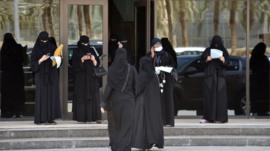 التايمز: حان وقت حديث قادة العالم نيابة عن نساء السعودية