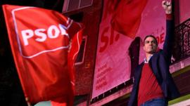 Qué significa el triunfo sin mayoría del PSOE en las elecciones en España y qué efectos tendrá el auge del ultraderechista Vox