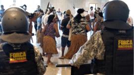 Funai pede à Força Nacional que impeça protesto de indígenas para 'evitar propagação do coronavírus'