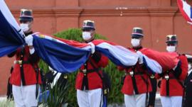 3 pontos-chave para entender como o Paraguai conseguiu conter a disseminação do coronavírus, apesar de estar no 'epicentro' da pandemia