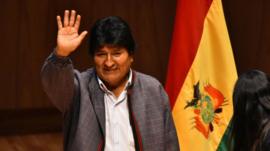 Evo Morales viaja de forma 