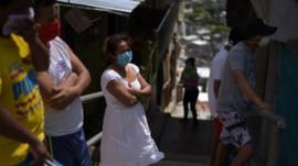 Coronavirus en Ecuador: la tragedia de las familias que no encuentran a sus muertos