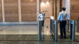 कोरोना वायरस: सिंगापुर में खाली कराया गया बैंक