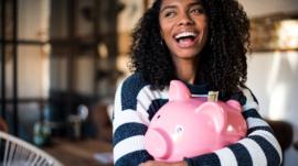 Los 5 errores más graves que los jóvenes cometen con su dinero