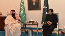 क्या इमरान ख़ान को सऊदी अरब हाँक रहा है?